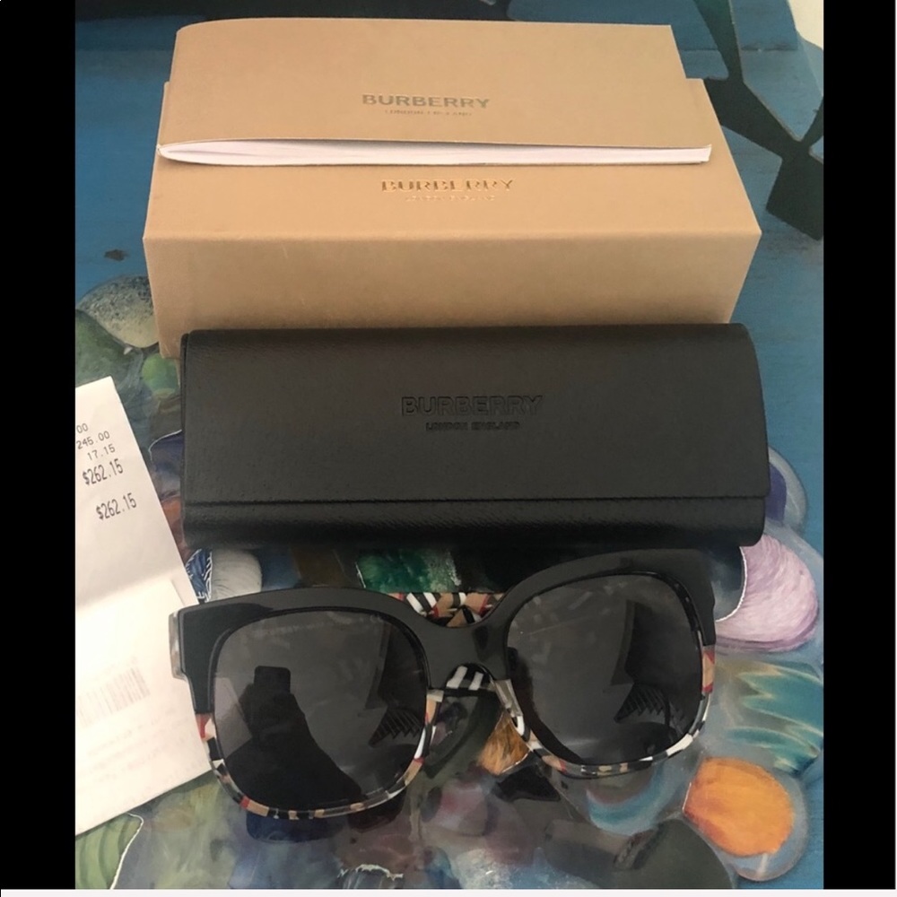 Burberry Sunglasses Top On Black Check W/ Case